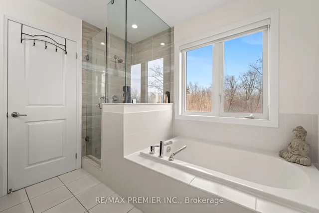 Additional image 24 of 29 Oliana Way