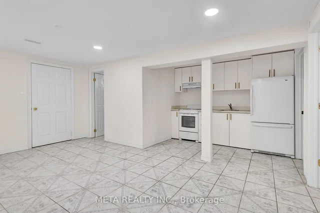 Additional image 32 of 45 Combermere Dr