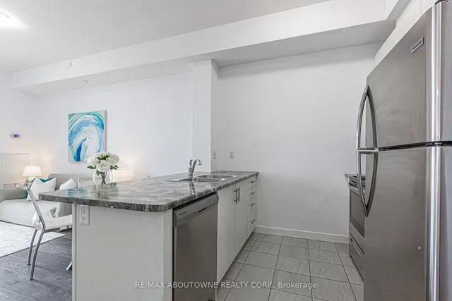 Additional image 7 of 125 Shoreview Pl Unit 608