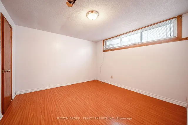 Additional image 35 of 131 Mcmurchy Ave