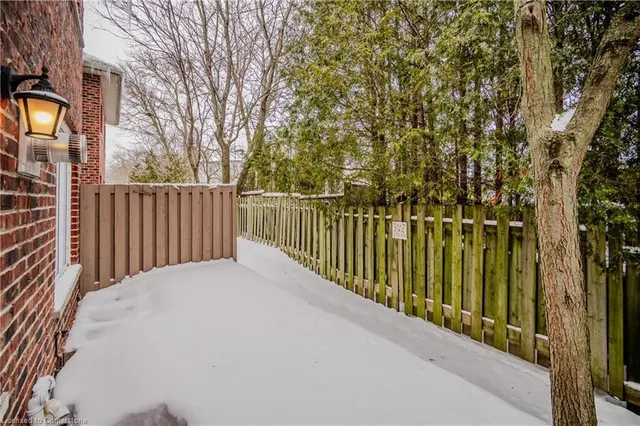 Additional image 40 of 76 Woolwich St Unit 7
