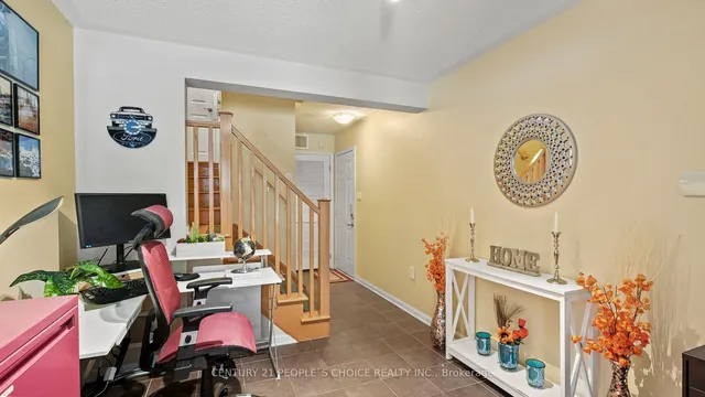 Additional image 3 of 897 Willingdon Cres