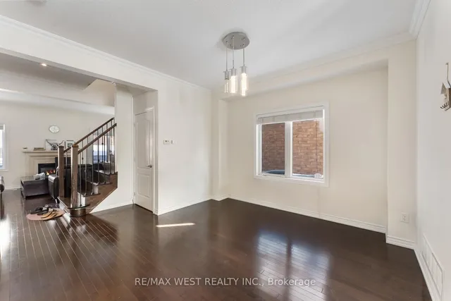 Additional image 6 of 33 Lone Rock Circ