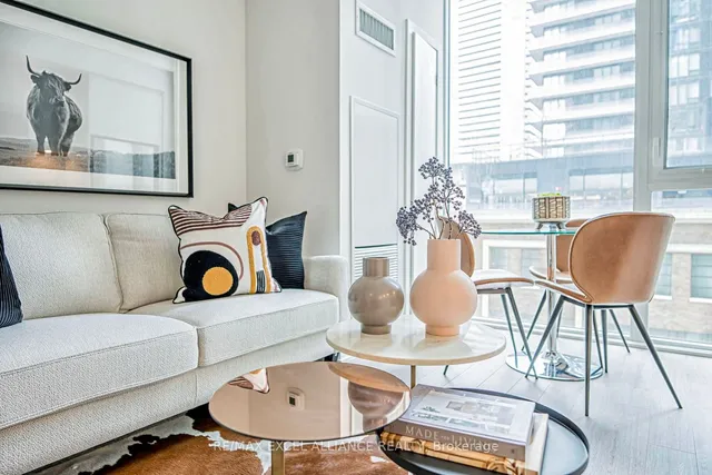 Additional image 8 of 357 King St Unit 503