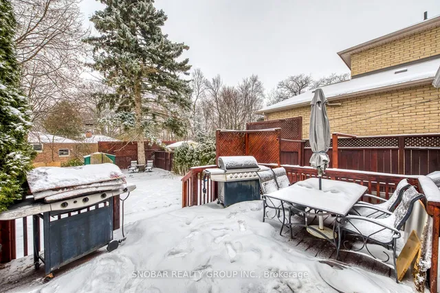 Additional image 27 of 47 Leggett Ave