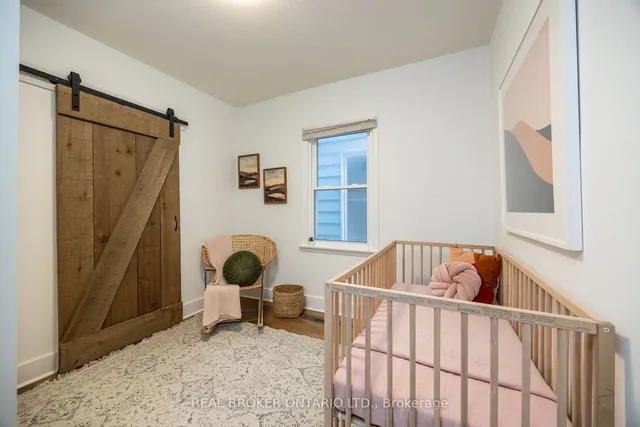 Additional image 15 of 6 Vancouver Ave