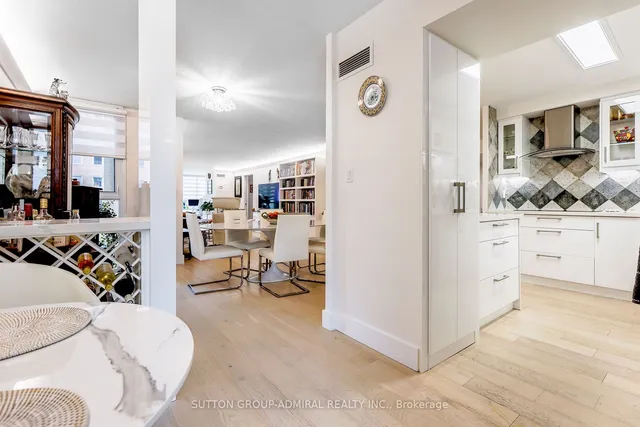 Additional image 22 of 278 Bloor St Unit 805