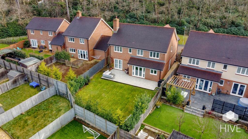 Additional image 2 of Horseshoe Crescent, Ferndown