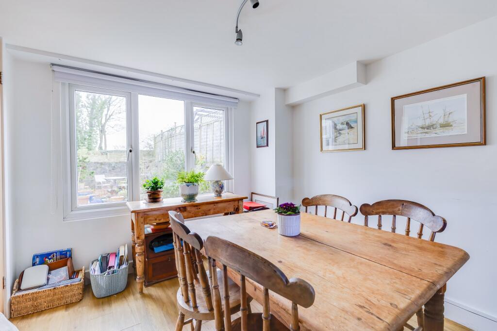 Additional image 8 of Hill Rise, Britway Road, Dinas Powys, The Vale Of Glamorgan CF64 4AF