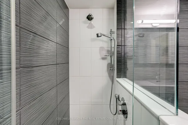 Additional image 12 of 99 Harbour Sq Unit 706