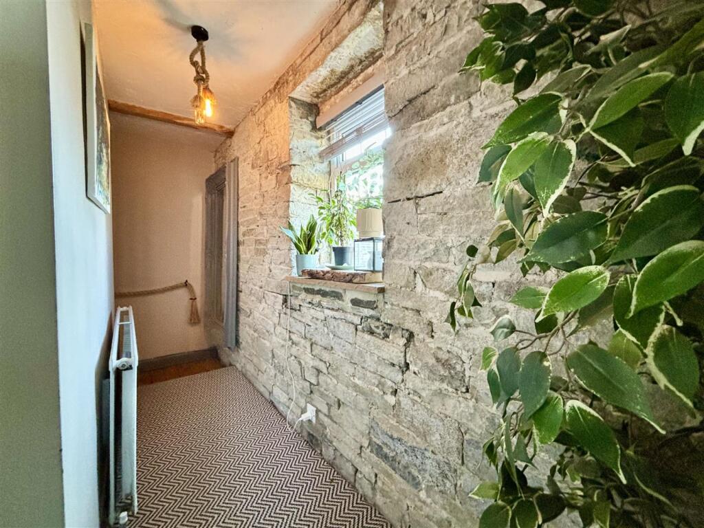 Additional image 7 of 9, Chapel Row, Bradford, BD15 7DE