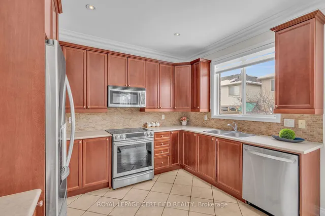 Additional image 20 of 17 Dalia St