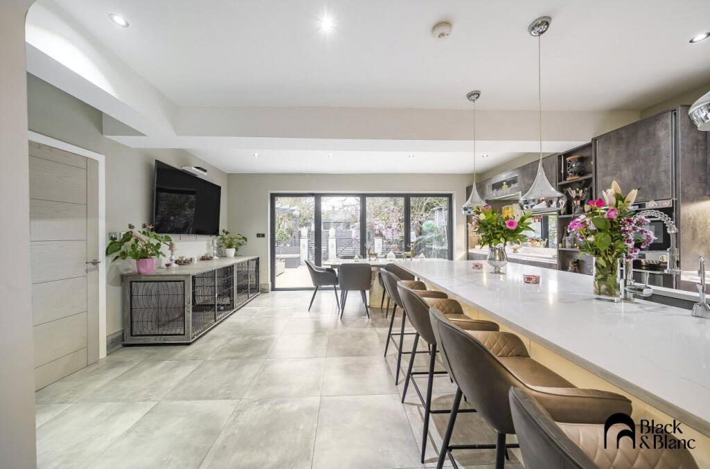 Additional image 4 of Queensway, West Wickham, Bromley, BR4