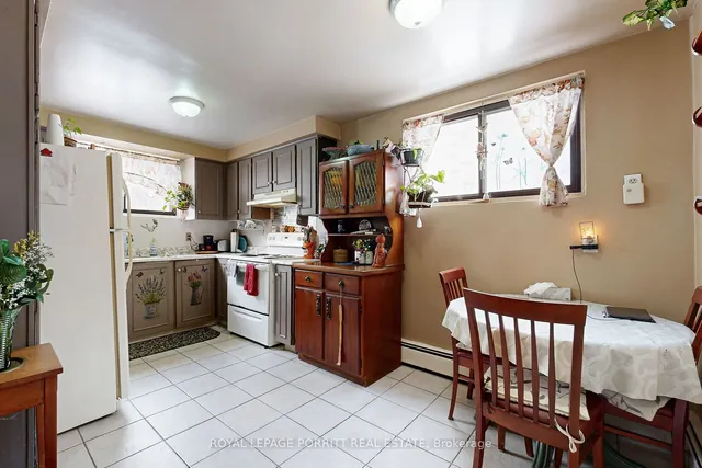 Additional image 2 of 15 Muskoka Ave