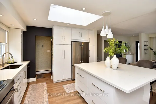 Additional image 28 of 672 Montego Cres