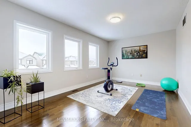 Additional image 36 of 1081 Holdsworth Cres