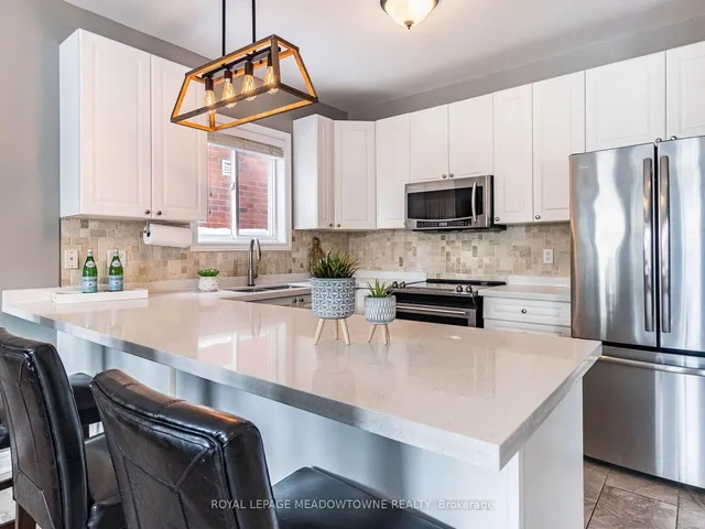 Additional image 7 of 51 Robertson Davies Dr