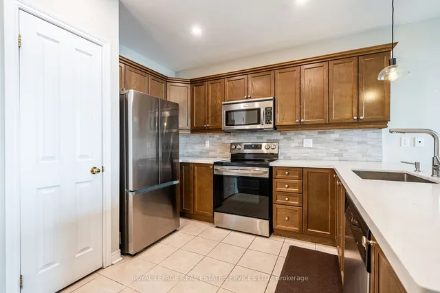 Additional image 22 of 1998 Ironstone Dr Unit 906