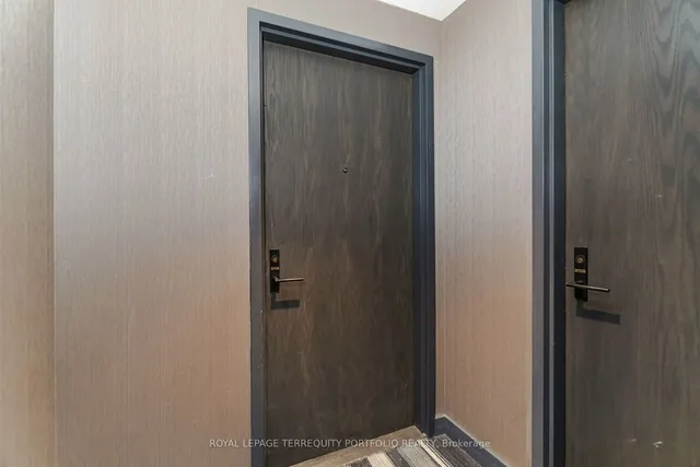 Additional image 6 of 426 University Ave Unit 3709