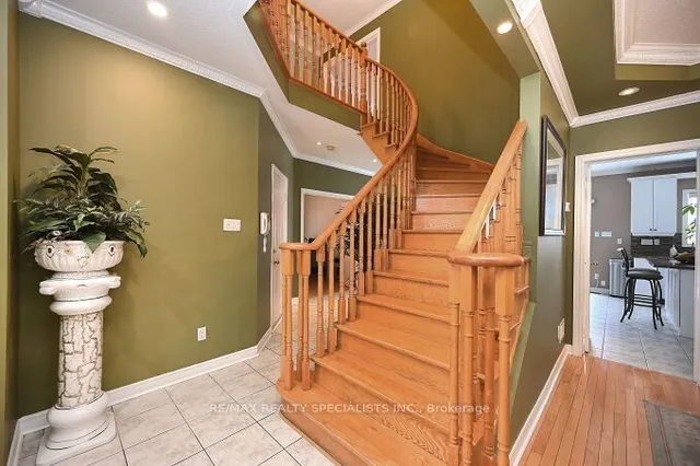 Additional image 23 of 5 SUMMERSHADE St