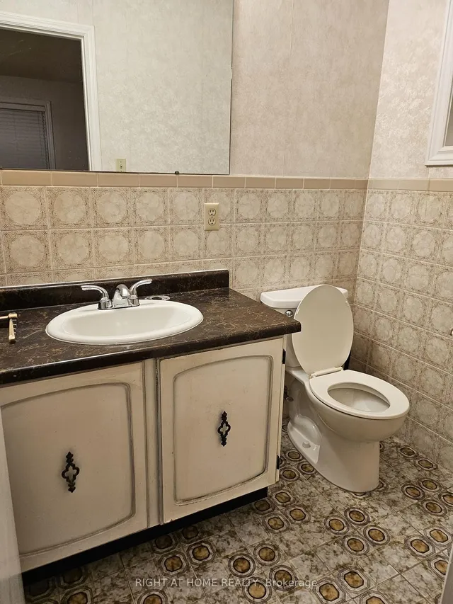 Additional image 12 of 391 Parkview Ave