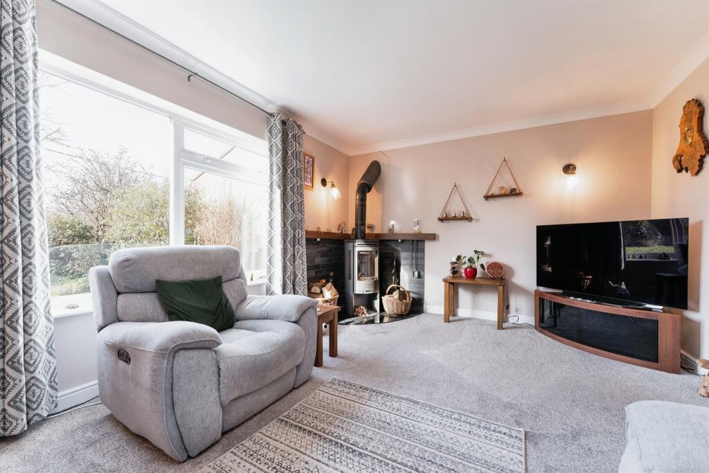 Additional image 3 of Lode Way, Haddenham, Ely