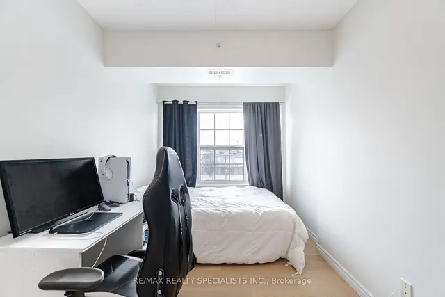 Additional image 18 of 2035 Appleby Line Unit 303