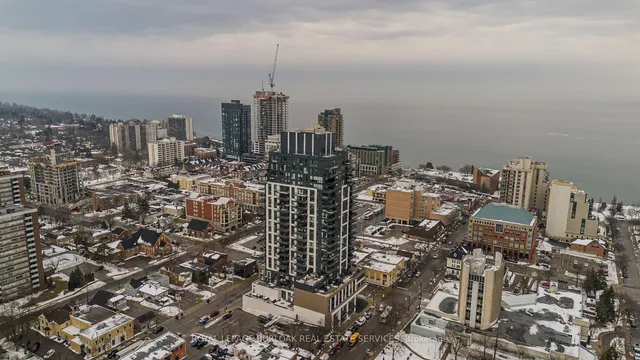 Additional image 3 of 2007 James St Unit 1008