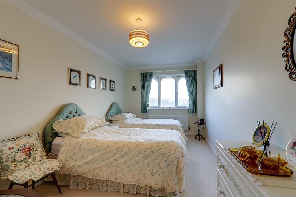 Additional image 12 of Roberts Marine Mansions, West Parade, Worthing