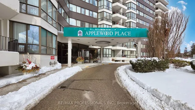 Additional image 3 of 1333 Bloor St Unit 909