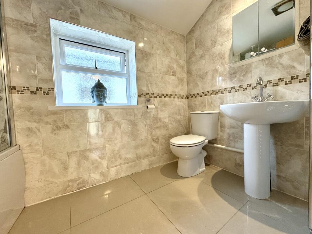 Additional image 38 of Orchard House, Pentwyn Road, Treharris, CF46 5BT