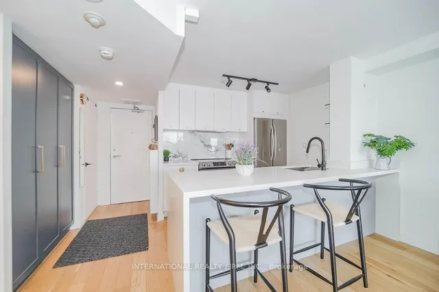 Additional image 8 of 725 King St Unit 811
