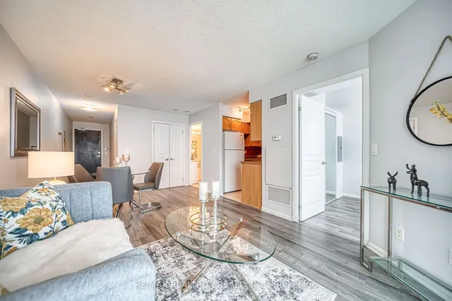Additional image 16 of 18 Yonge St Unit 3109