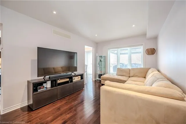 Additional image 11 of 561 Isaiah Cres
