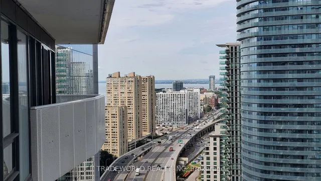 Additional image 8 of 100 Harbour St Unit 2703