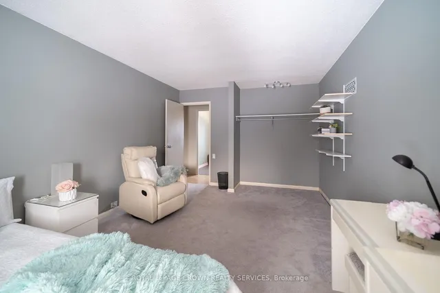 Additional image 20 of 196 Upper Canada Dr