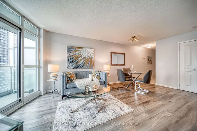 Additional image 14 of 18 Yonge St Unit 3109