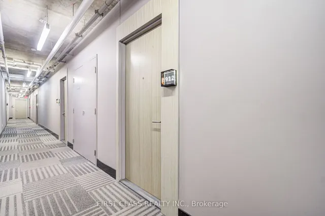 Additional image 4 of 111 Bathurst St Unit 912