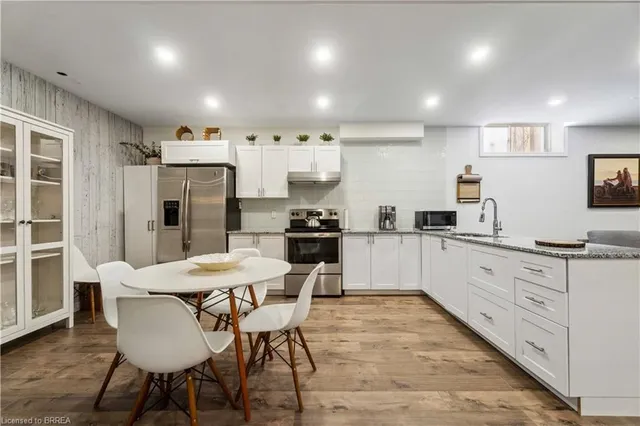 Additional image 26 of 218 Bellagio Ave