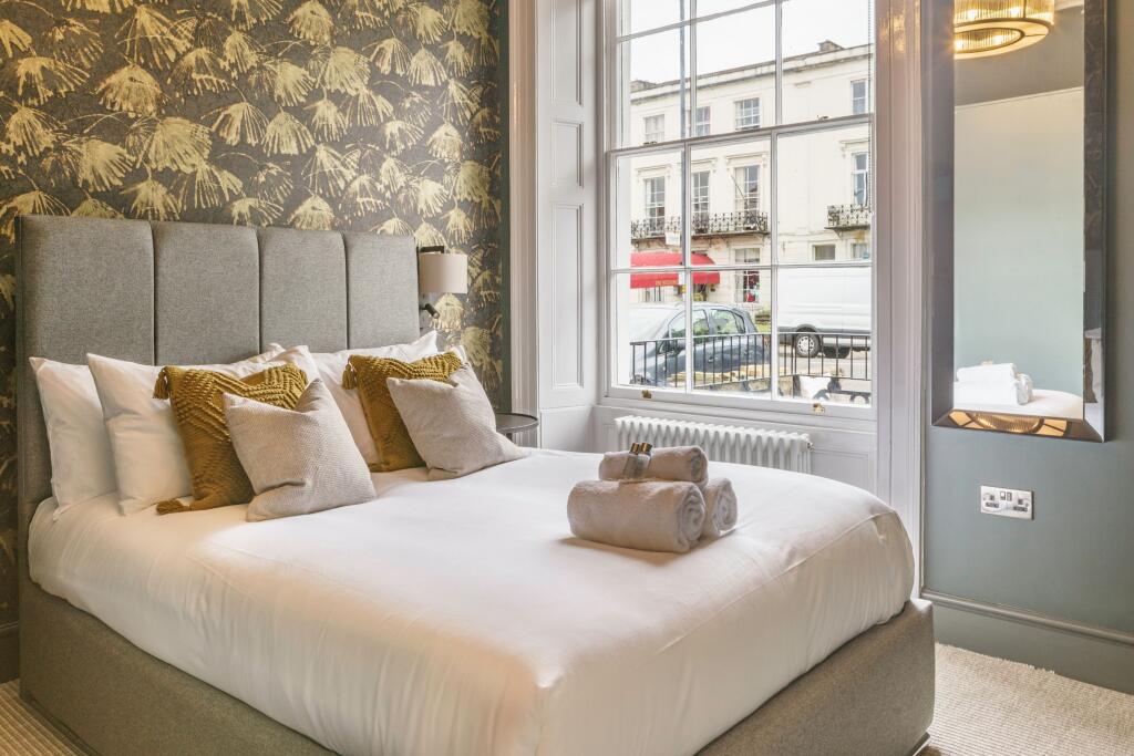 Additional image 6 of Hall Floor Flat, St Pauls Road, Clifton, Bristol