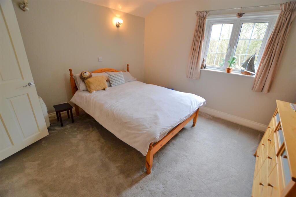 Additional image 41 of Woodside Green, Will Hill, Essendon