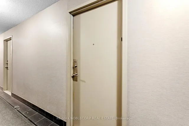 Additional image 5 of 812 Lansdowne Ave Unit 113