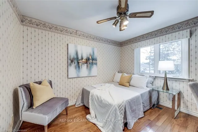 Additional image 32 of 2377 Barclay Rd