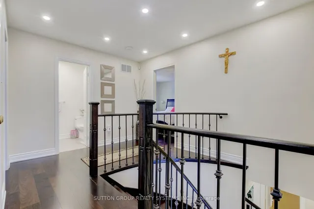 Additional image 22 of 6 Egret Crt