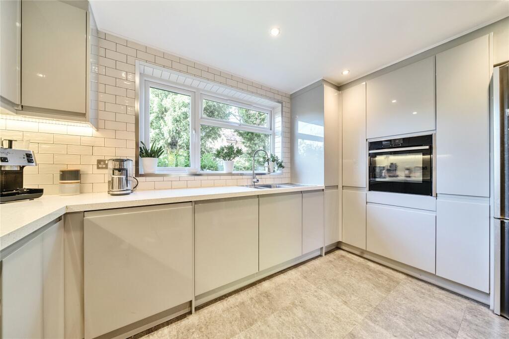 Additional image 13 of Field Close, Bromley