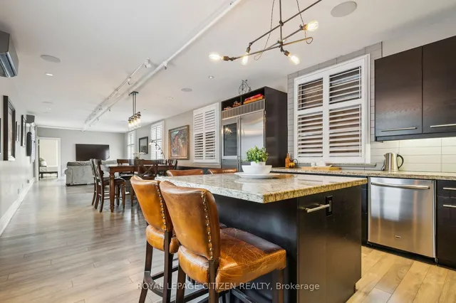 Additional image 7 of 326 Carlaw Ave Unit 201