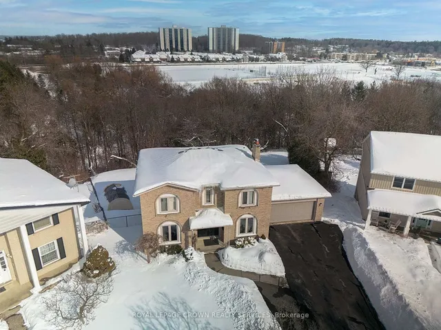 Additional image 2 of 196 Upper Canada Dr