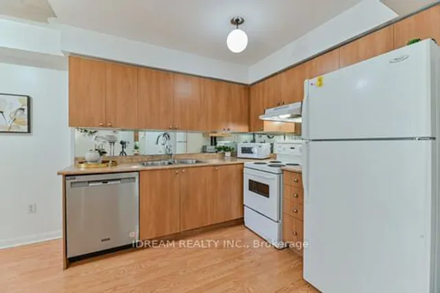 Additional image 16 of 4620 Guildwood Way Unit 5