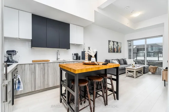 Additional image 9 of 2481 Taunton Rd Unit 461