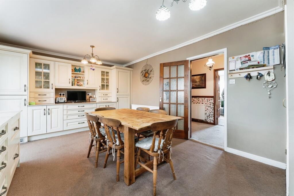 Additional image 5 of Lode Way, Haddenham, Ely